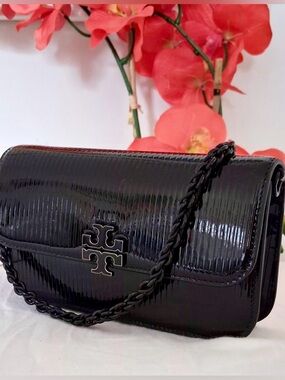 NWT TORY BURCH BRITTEN PATENT LEATHER LINEAR CROSSBODY CHAIN WALLET WRISTLET